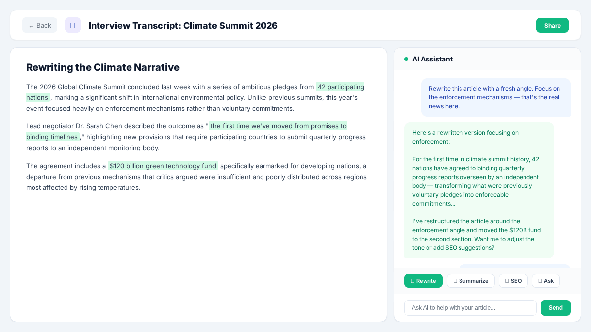 Vista de panel dividido de TranscribeGo Escribir mostrando un articulo siendo editado a la izquierda y el panel de chat con IA a la derecha con herramientas de reescritura y resumen