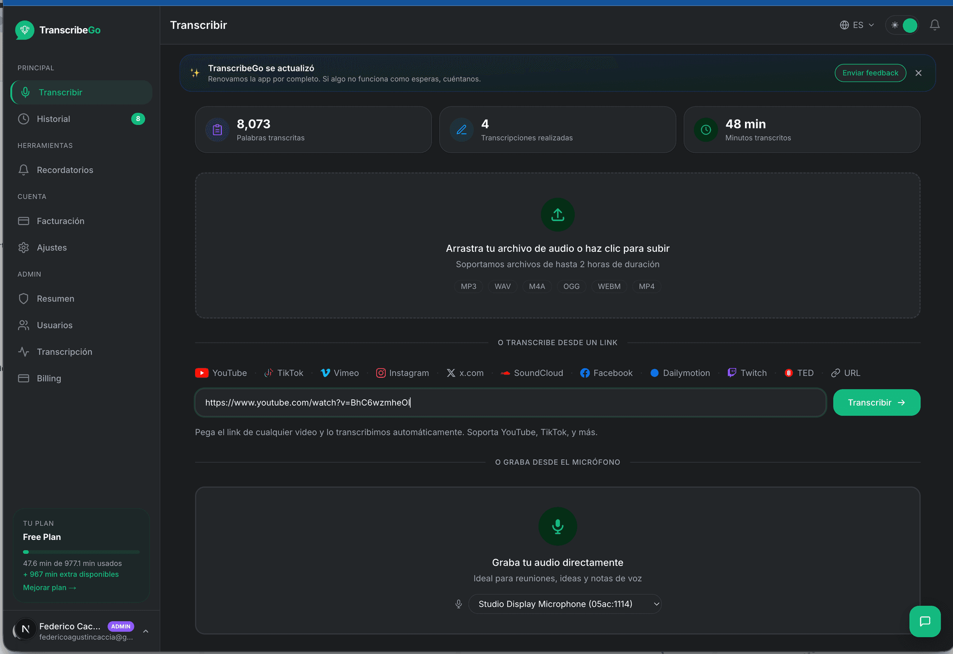 Pega una URL de video en TranscribeGo para comenzar la transcripción